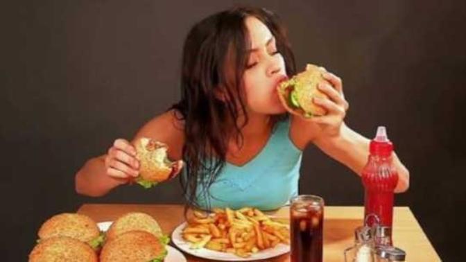 Mutluyken mi yoksa mutsuzken mi daha çok yemek yersiniz?