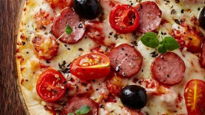 Evde pizza nasıl yapılır, hamuru yumuşacık yapmanın sırrı var mı ?