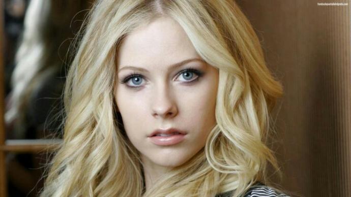 Avril Lavigne mi Taylor Swift mi?