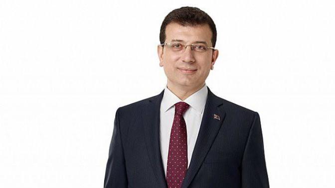 Biri şu fotoğrafa maske ekleyebilir mi?