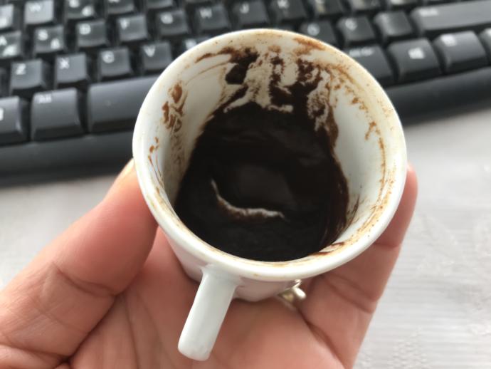 Kahve falınızın resimlerini gönderin uzman yorumcumuz yorumlasın. Kahve falında seni neler bekliyor öğrenmek için sorun ne KScan?