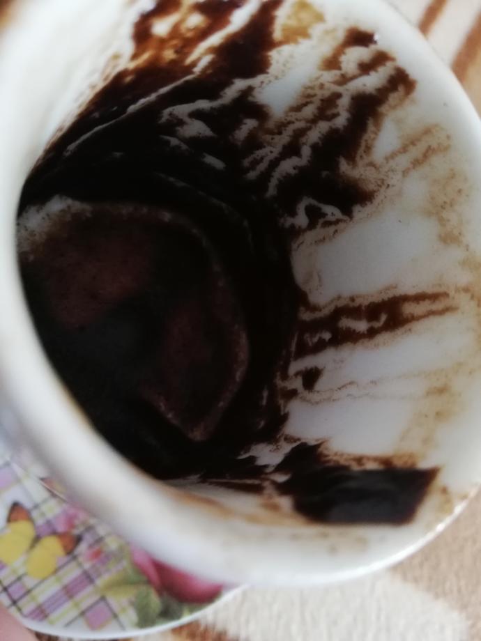 Kahve falınızın resimlerini gönderin uzman yorumcumuz yorumlasın. Kahve falında seni neler bekliyor öğrenmek için sorun ne KScan?