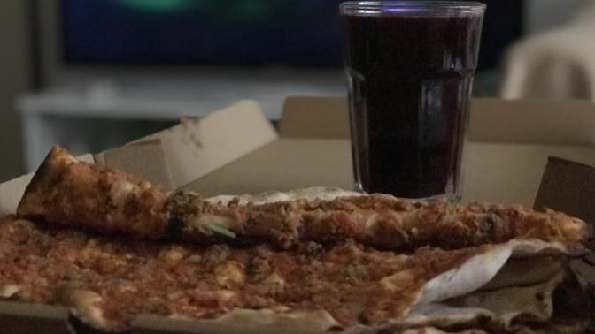 Lahmacunu sever misin?