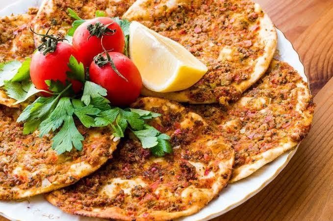 Pizzami lahmacun mu?