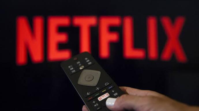 Bana Netflixte izleyebileceğim dizi önerir misiniz?