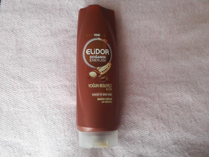 Shea (Karite) yağı içeren şampuan