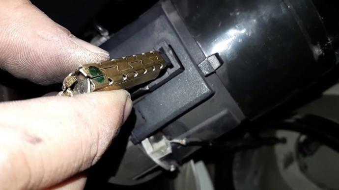elektrik süpürgesi kömürü