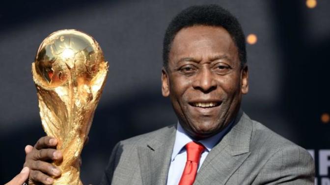 Pele Cristiano Ronaldo'nun günümüzün en iyisi, kendisinin ise tarihin en iyisi olduğunu söyledi! Pele'ye katılıyor musunuz?