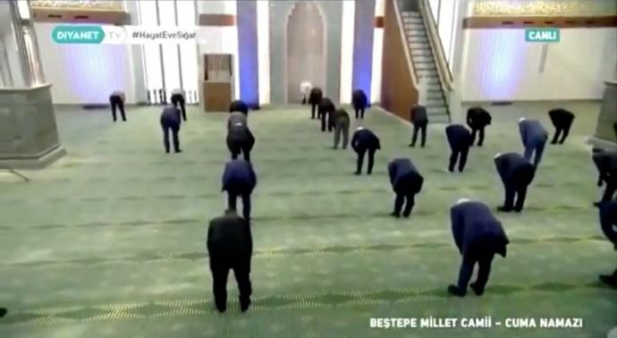 Soldaki sağdakine #EvdeKal diyor, siz ne diyorsunuz?