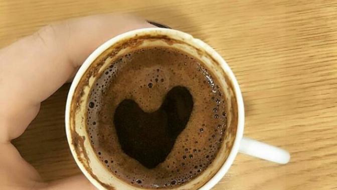 Gel bir kahve içelim kırk yıl hatrı kalsın dediğiniz birisi varmı?