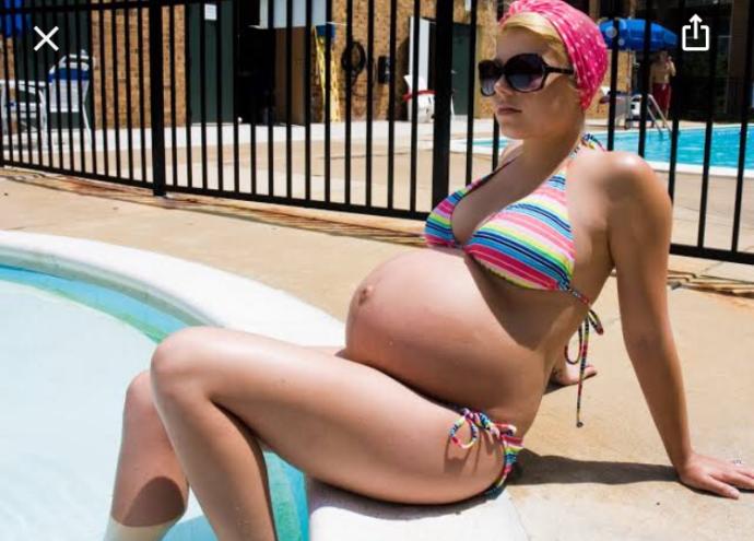 Hamileler bikini giymeli mi giymemeli mi sizce?