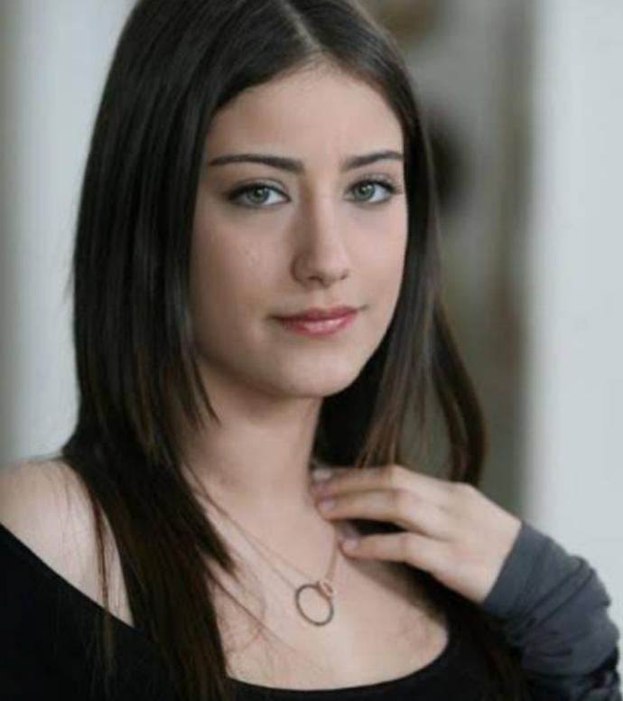 Hazal kaya mı Beren saat mi?