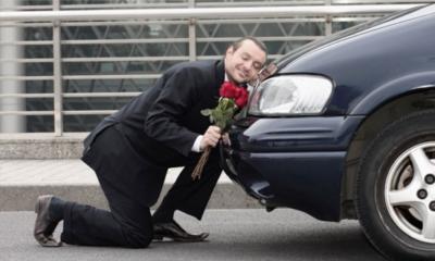 Arabasına aşık olan erkeklerin araba renkleri ile kişiliklerini çözmek mümkün mü? Arabasına aşık olan erkeklerin araba renkleri ile kişiliklerini çözmek mümkün mü?