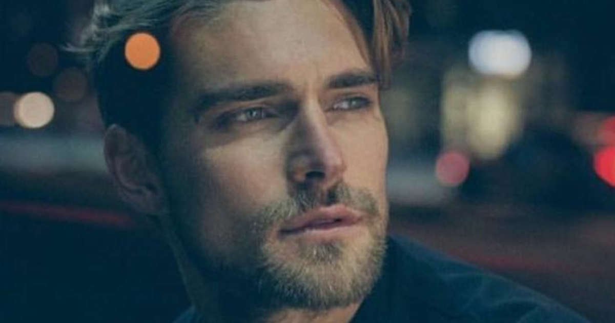 En son ne zaman yakışıklı bir erkek gördünüz? KizlarSoruyor