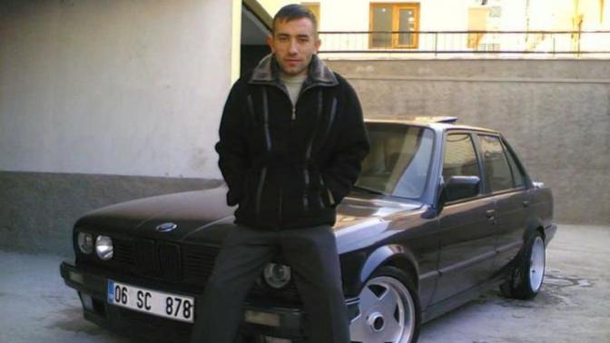 Neden Genç Kızların Çoğu Serseri, Çar, Çakal Erkekleri Severler Ki?
