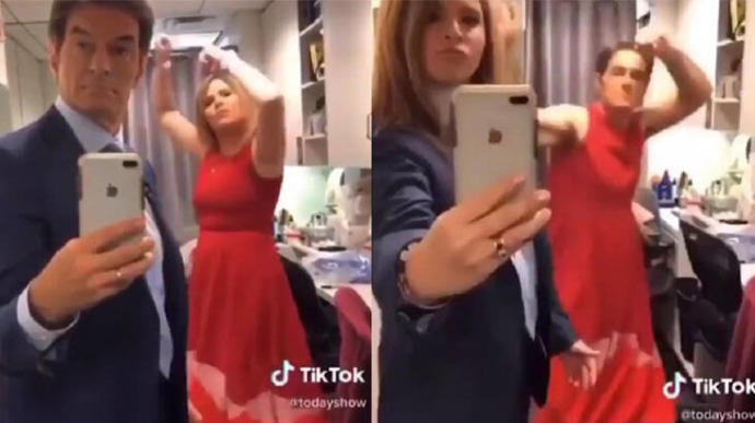 Dr. Mehmet Öz, kırmızı elbise giyip Tiktok çekti! Bu akımı nasıl buldunuz?