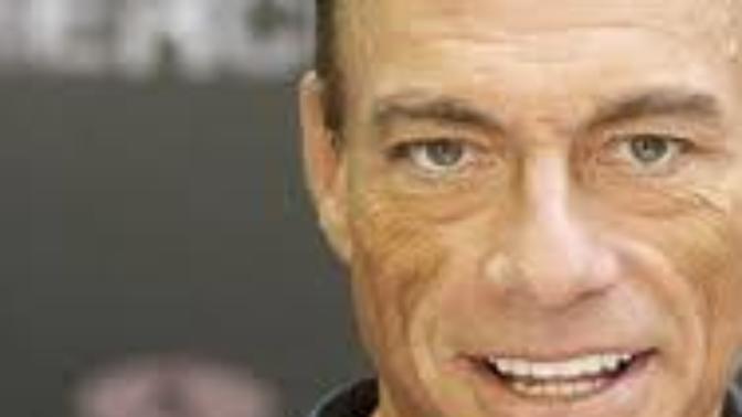 Sizce de Jean Claude Van Damme, Atatürk'e efsane benzemiyor mu 😍?