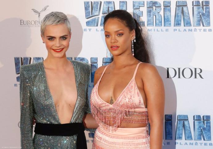 Rihanna mı Cara mı?