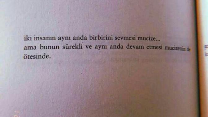 İki insanın aynı anda birbirini sevmesi mucize mi?