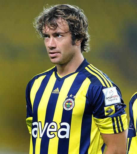 Sizce hangi futbolcu aşırı yakışıklı?