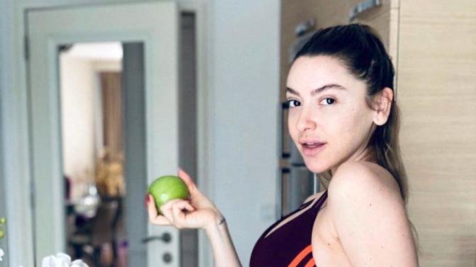 Hadise'nin karantina pozları olay yarattı! Makyajsız Hadise'yi nasıl buldunuz?