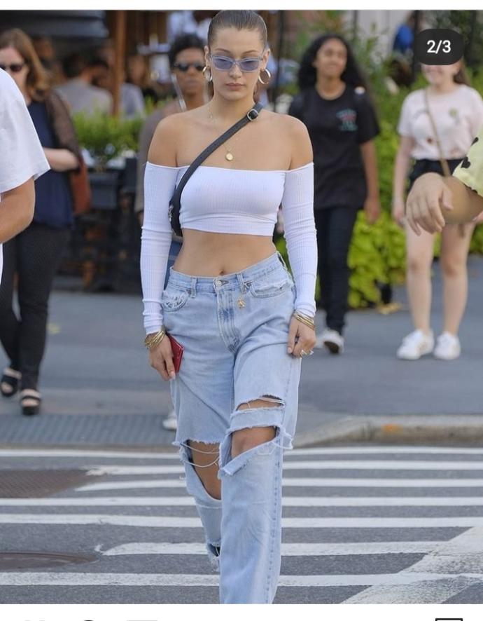 Sizce Bella Hadidin fiziği güzel mi?