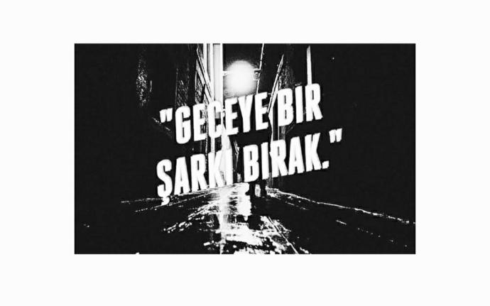 Geceye bir şarkı bırakır mısınız 🎸?