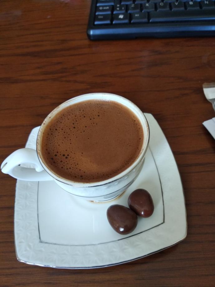 Kime sabah kahvesi ısmarlayayım?