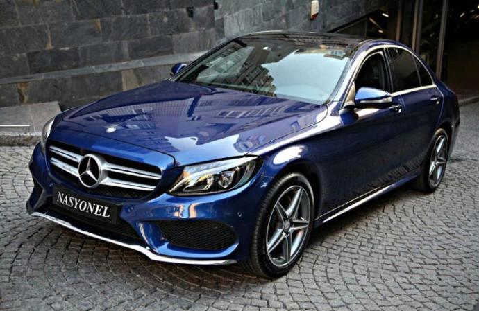 Mercedes C180 mi Toyota CHR HYBRİD mi?