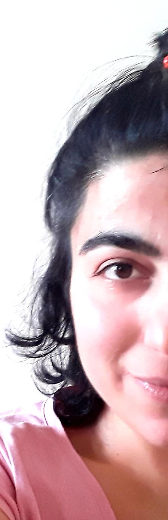 Yüzümün yarısı... şair burda ne demek istemiş 😝😝😝 ?