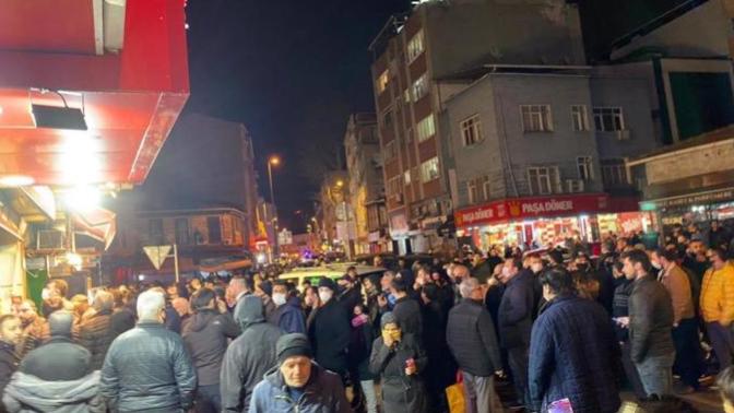 Sokağa çıkma yasağı ilan edildikten sonra neden herkes dışarıda. Neden panik havası var anlamadım?