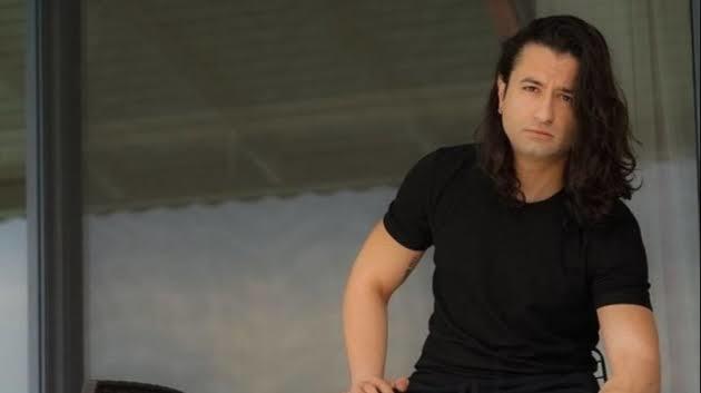 Koray Avcı 12 yıl sonra sakallarını kesti. Siz erkeklerdeki sakal modasını nasıl buluyorsunuz?
