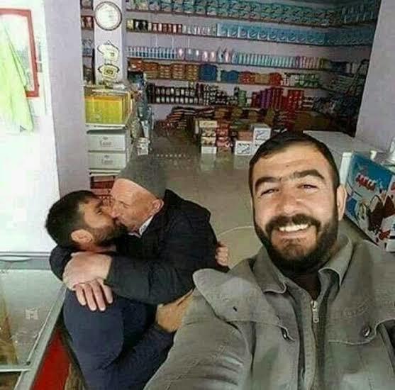 Dayi napiyosun yaaa kendine gel HSHSJYHSJY