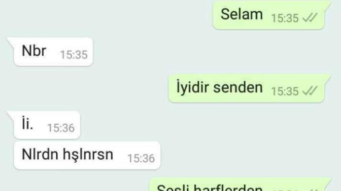 Mesajlaşırken sesli harfleri kullanmayanlar hakkında ne düşünüyorsunuz?