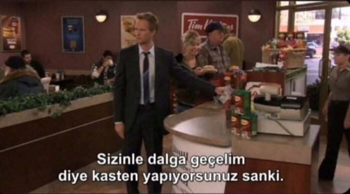 Gay arkadaşımın yanında saçımı açabilir miyim?