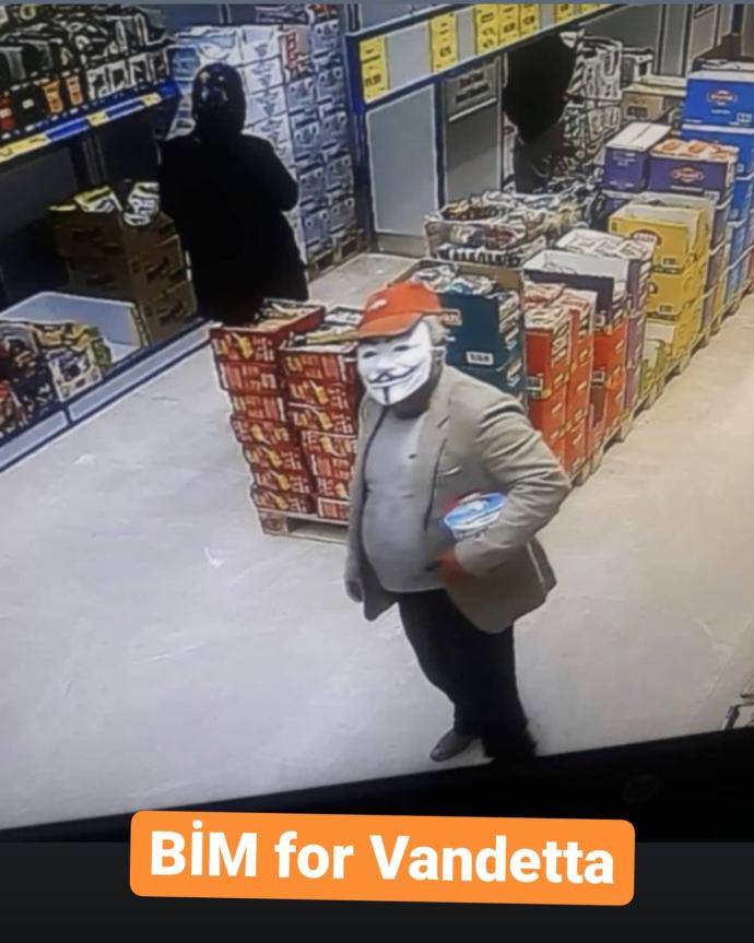 Arkadaşlar bimin kolonyasını aldım ama tersten okunuşu garip geldi bu bir mesaj olabilir mi?