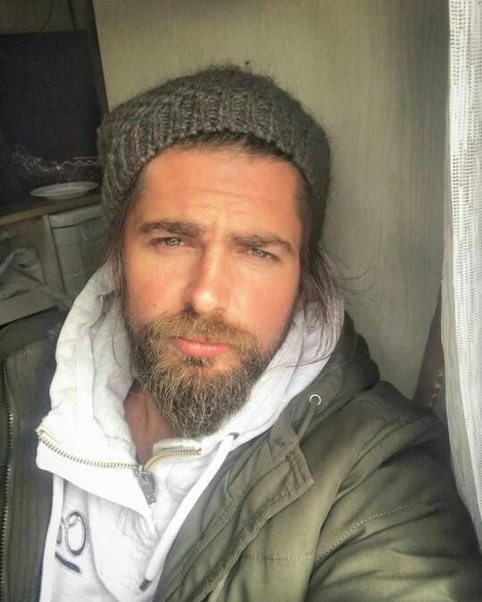 Sizce Yakışıklı Mı?