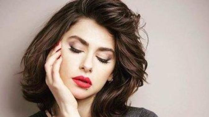 Herkesin beğenip lakin sizin beğenmediğiniz bir ünlü var mı?