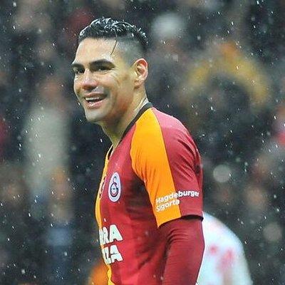 Loris Karius mu Radamel Falcao mu Sizce Hangisi Daha Yakışıklı ve Çekici?