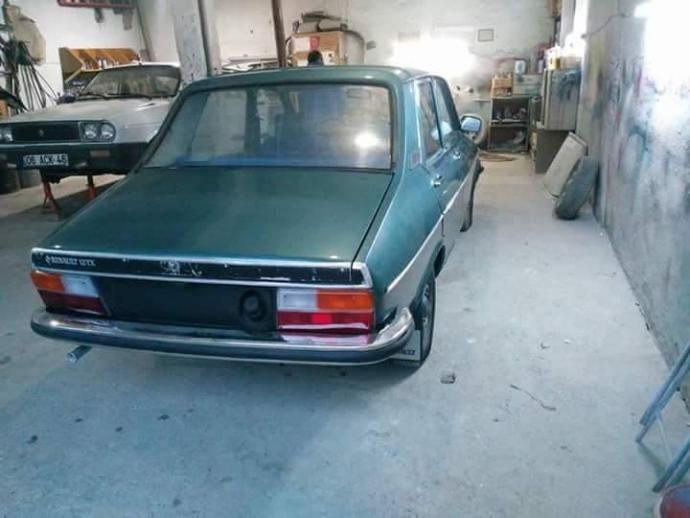 Renault 12 olan araçlar neden Tofaş gibi kazada ortadan ikiye bölünmez sizce arkadaşlar?