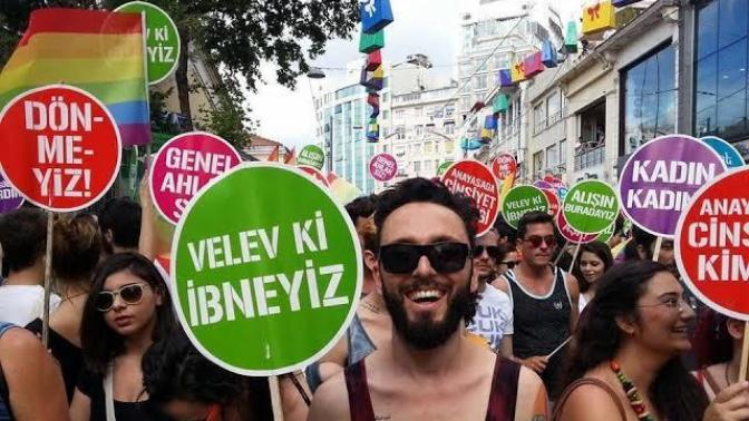 LGBT olan insanlar hakkında ne düşünüyorsunuz?