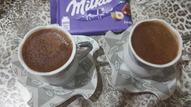 Kahvenize Kim Eşlik Etsin☕?