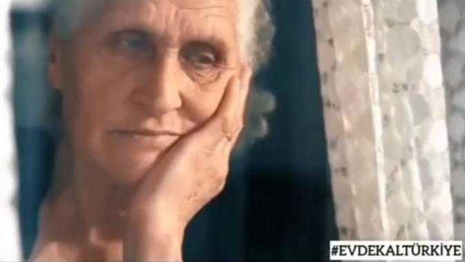 Korona günlerinde Peros deterjanın reklam filmi yürekleri sızlattı. İlgini çeken bir reklam, o ürüne sıcak bakmanı sağlar mı?