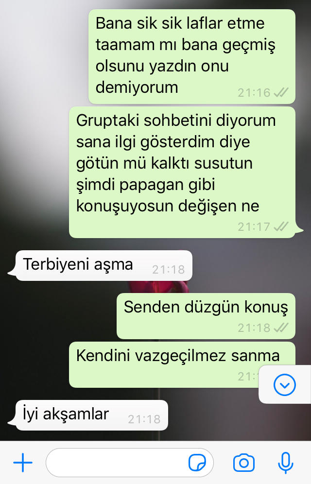 Arkadaşlar kız neden tartışmanın ortasında iyi akşamlar diyor?