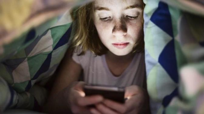 Kız Whatsapp grupları mı erkek Whatsapp grupları mı daha tehlikelidir ?