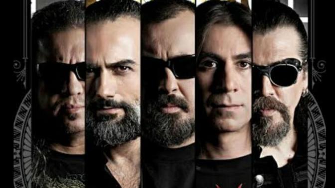 "... Yalnız gözyaşların yıkar, Ruhundaki günahları..."🤘🎸 Son dinlediğiniz: "şarkı" hangisi?