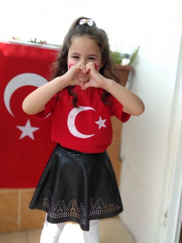 🇹🇷 23  Nisan  Ulusal Egemenlik ve Çocuk Bayramı‘nız kutlu olsun! 23  Nisan  ile ilgili neler söylemek istersiniz?