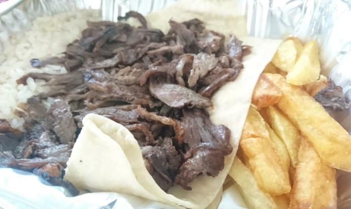 Et dönerin tadı pideyle mi yoksa lavaşla mı çıkar?