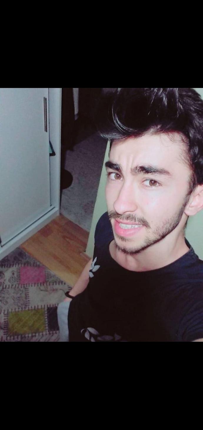 Erkeklerin kaşlarını almasını itici buluyor musunuz?