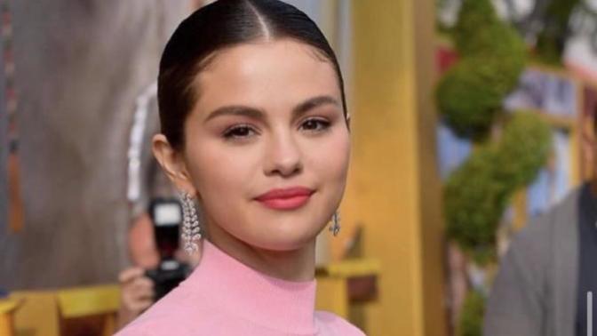 Selena Gomez güzel mi sizce?